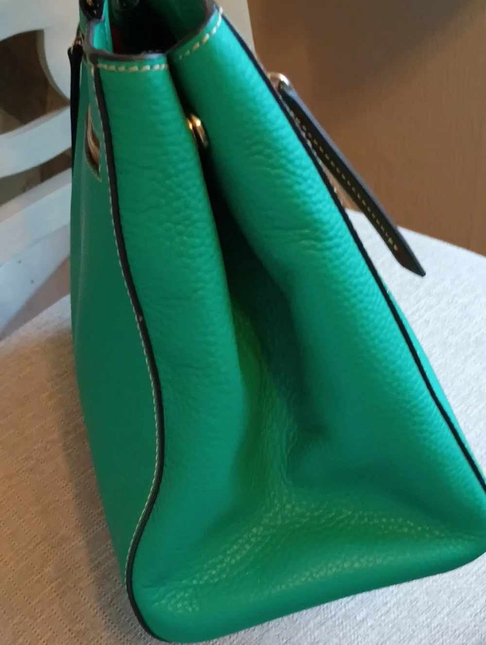 Dooney & Bourke excellent comes